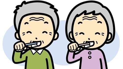 高齢者の口腔ケアの手順と介助方法・注意点とは?介護の基礎知識
