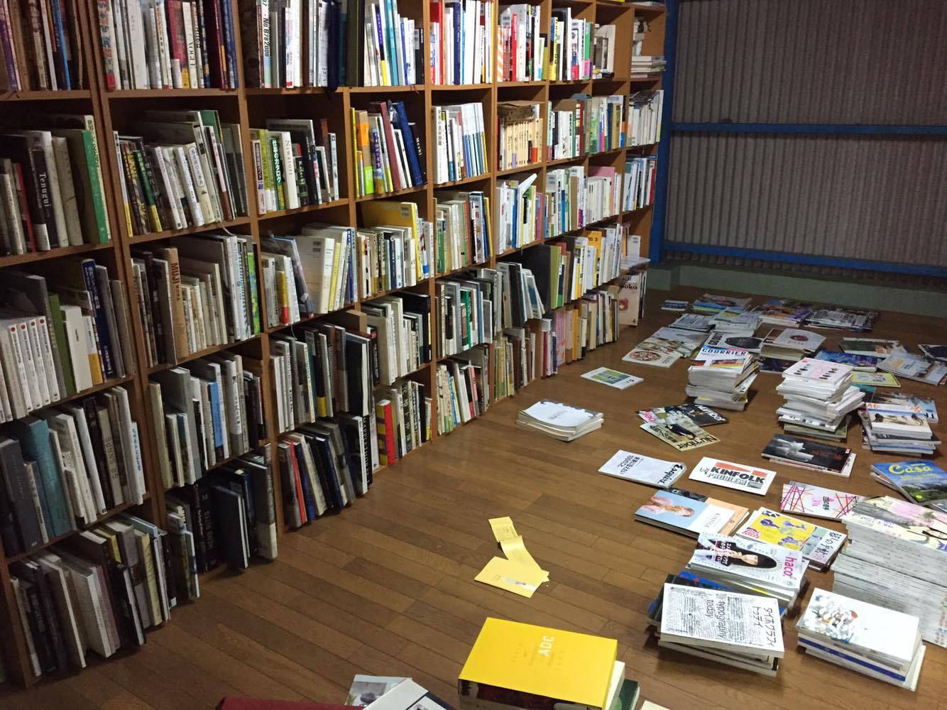 無類の本好きな白水さん。蔵書は2500冊を超えるんだそう。