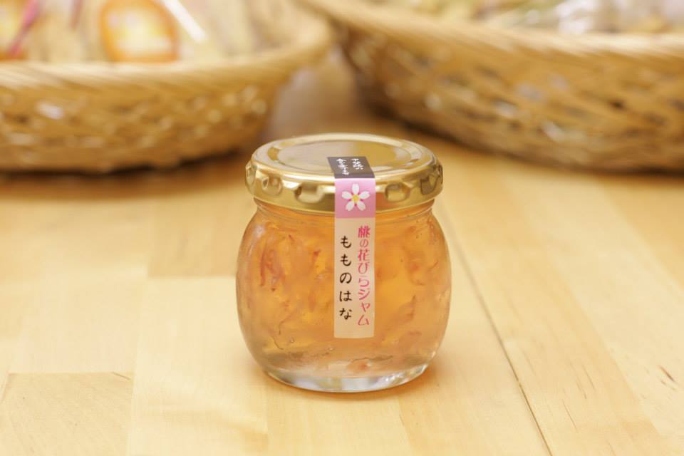 思わずうっとりする美しさ 紅茶やスコーンに添えたい 花びらジャム 山梨
