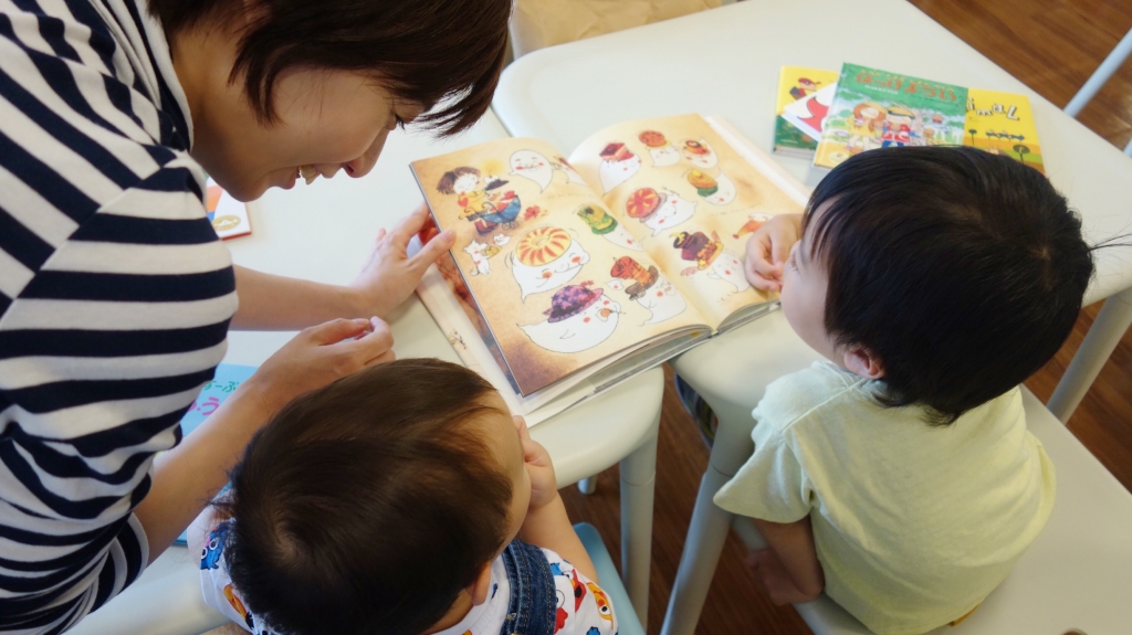 小さい子どもでもママが読んであげれば大丈夫。