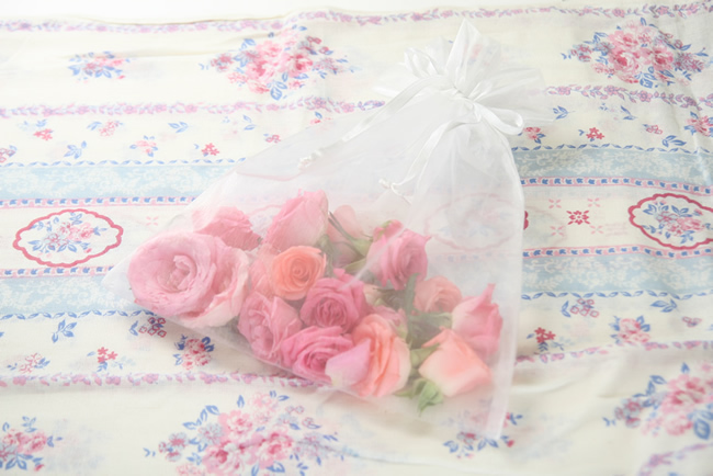 気分はまるで海外セレブ 甘 い香りの バラ風呂 で至福のバスタイムはいかが