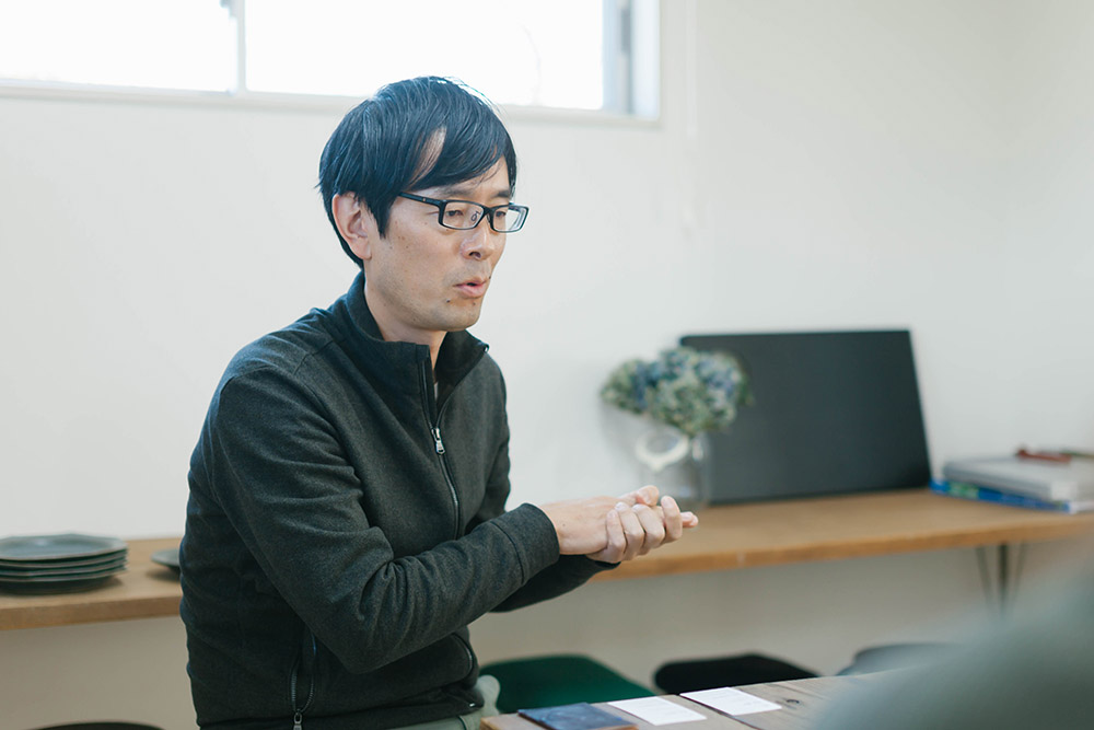代表の吉澤泰久さん。