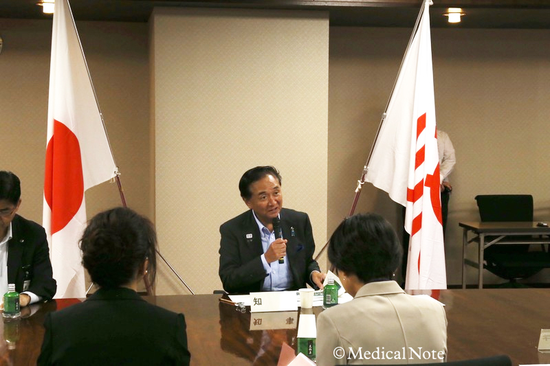 黒岩知事による挨拶