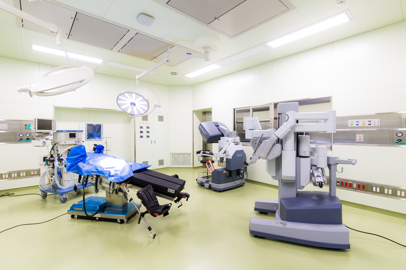 ロボット支援手術をはじめ低侵襲な治療に努める