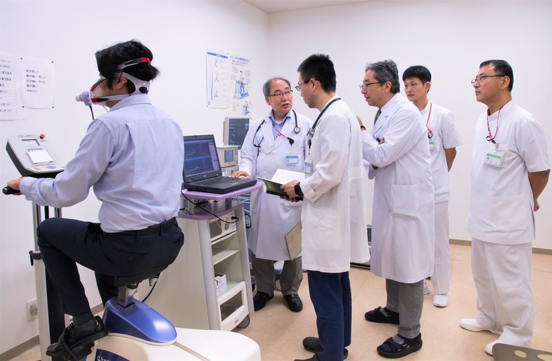 呼吸器チームによる連携カンファレンス風景