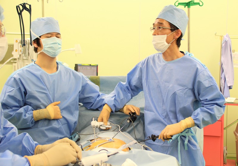 腹腔鏡を用いた外科手術の様子