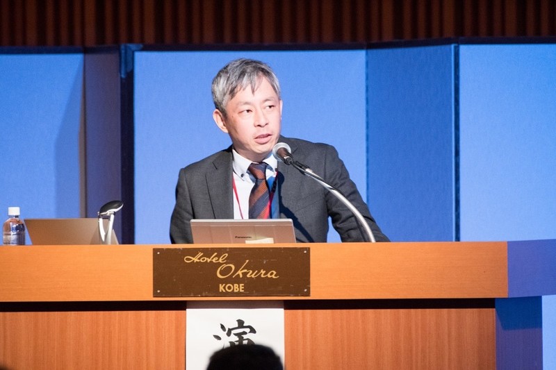 発表を行う笠原俊彦先生