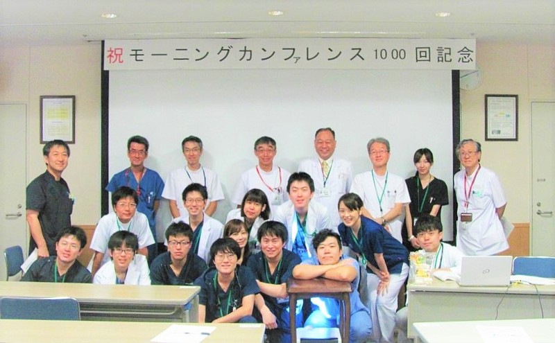 週2回のモーニングカンファレンス実施で密な院内連携に努める