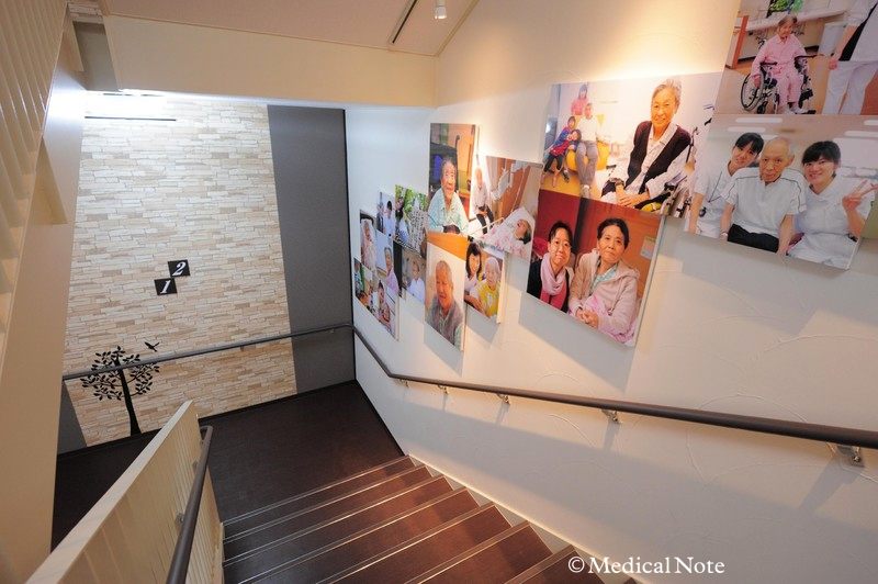 富家病院「物語の階段」