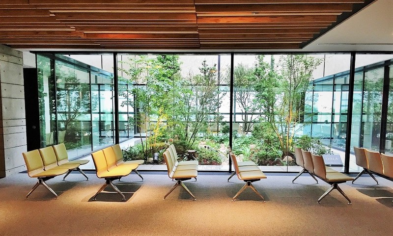 外来待合ロビー