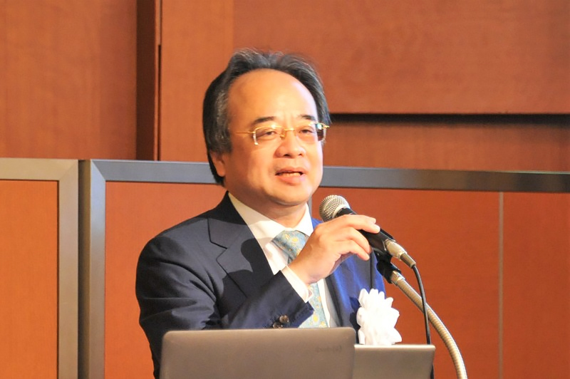 院長 亀山周二先生