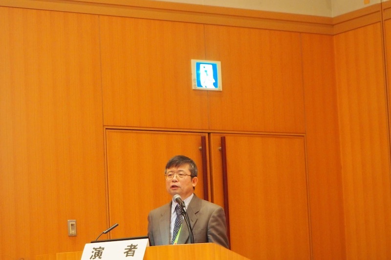 演者、小林久隆先生による講演