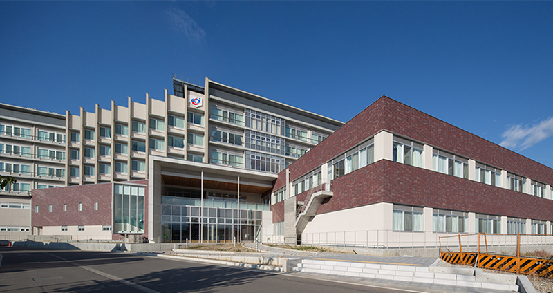 南長野医療センター篠ノ井総合病院　外観