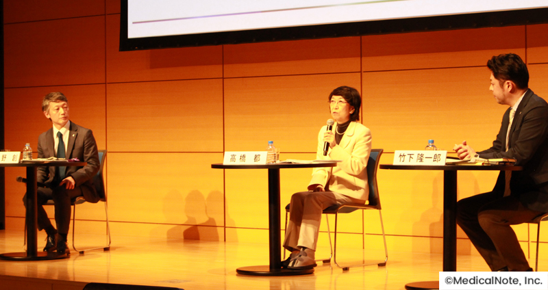 講演する皆さん