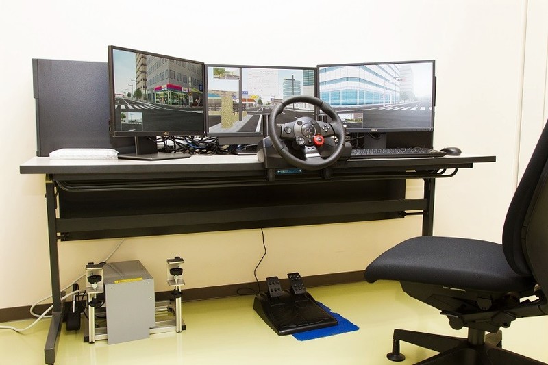 ドライビングシミュレーター