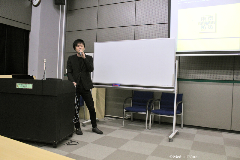 講演中の太刀川瑛弼先生