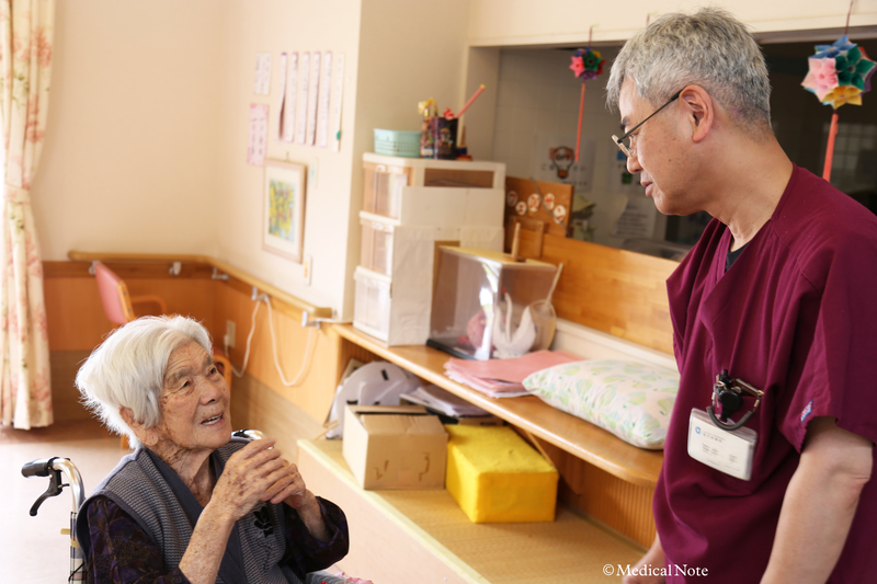 患者さんとお話している様子