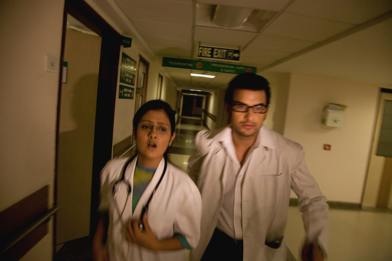 走っている医師