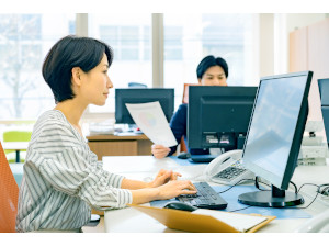 ソフィアメディ株式会社/管理会計／年休121日／東証プライム上場G／副業可【エージェントサービス求人】