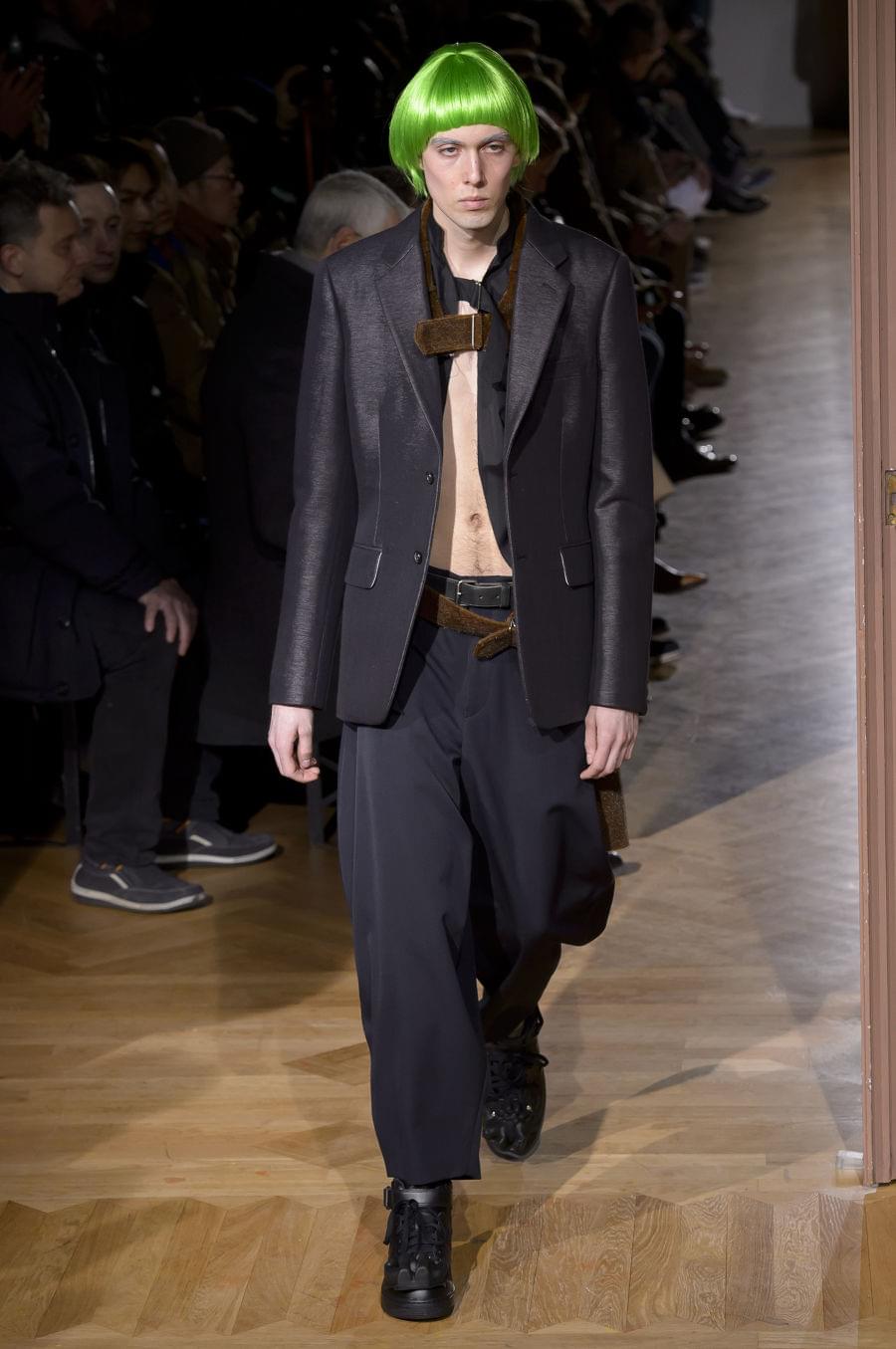 17 18秋冬メンズコレクション Comme Des Garcons Homme Plus コム デ ギャルソン オム プリュス コレクション ファッションショー のランウェイフォトギャラリー カーサ ブルータス Casa Brutus
