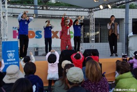 子どもも大人も参加して盛り上がったダンスワークショップ