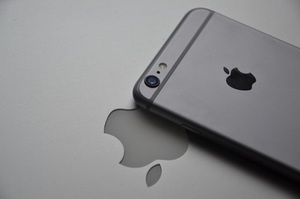 ウォルマートがアップルと提携、Siriを通じた音声注文を可能に
