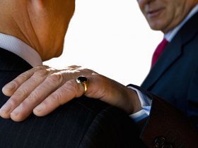 労をねぎらう の意味と敬語表現 正しい使い方を解説 間違いも多い カードローン審査相談所