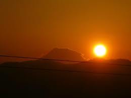 月が綺麗ですね に隠された意味とは 上手い返し方や断り方を紹介 カードローン審査相談所