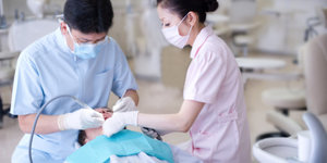 歯科助手は資格が必要 歯科衛生士との違いや勉強方法まとめ カードローン審査相談所