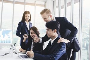 脱帽 の正しい意味とは 目上の人への使い方と言い換え表現を紹介 カードローン審査相談所