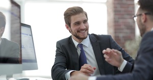 脱帽 の正しい意味とは 目上の人への使い方と言い換え表現を紹介 カードローン審査相談所