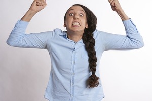 夢占い 怒られる夢の意味25選 誰に怒られるかでも違う 女性のライフスタイルに関する情報メディア