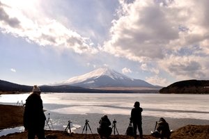 夢占い 写真の夢の意味32選 撮る 撮られる 見る 自分 風景 女性のライフスタイルに関する情報メディア 夢占い 写真の夢の意味32選 撮る 撮られる 見る 自分 風景 女性のライフスタイルに関する情報メディア