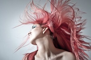 ヘアカラーでもう迷わない 色選びのコツ 定番のカラーまとめ 女性のライフスタイルに関する情報メディア