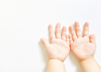 手相占い 太陽環 の意味や見方 特徴別に12個紹介 女性のライフスタイルに関する情報メディア