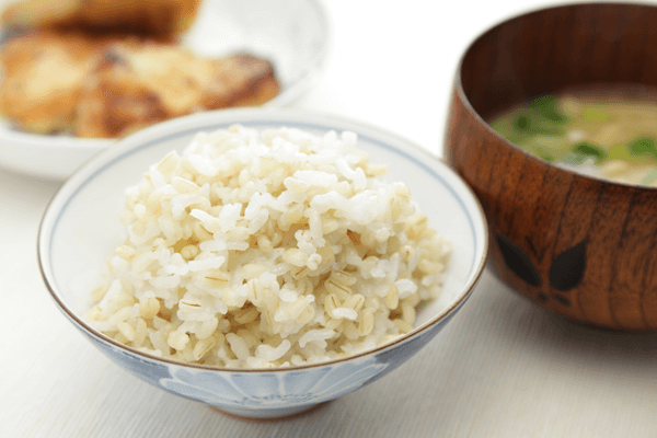 麦飯の炊き方を丁寧解説!効果やカロリーと糖質についても調査! | お食事ウェブマガジン「グルメノート」