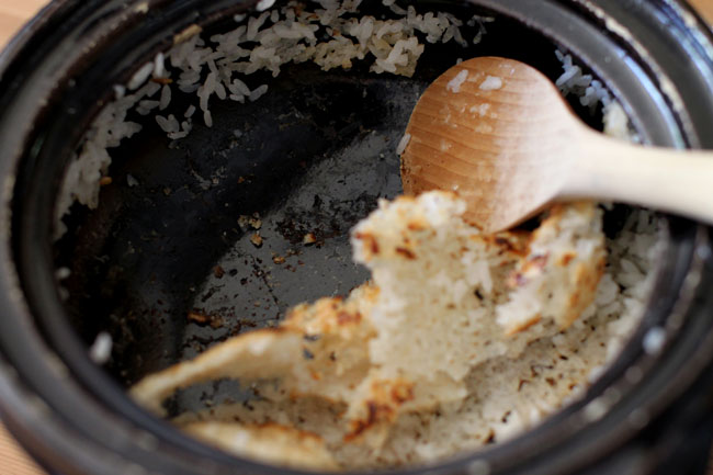 土鍋の焦げの落とし方！重曹・酢でごはんの焦げや外側が簡単キレイ お食事ウェブマガジン「グルメノート」