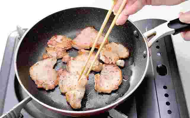 豚ヒレステーキの焼き方レシピ 人気ソースや料理に合う献立も紹介 お食事ウェブマガジン グルメノート 豚ヒレステーキの焼き方レシピ 人気ソースや料理に合う献立も紹介 お食事ウェブマガジン グルメノート