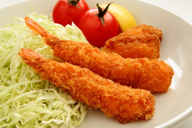 エビフライをまっすぐ揚げる方法とコツ!切り込みの入れ方は? | お食事ウェブマガジン「グルメノート」