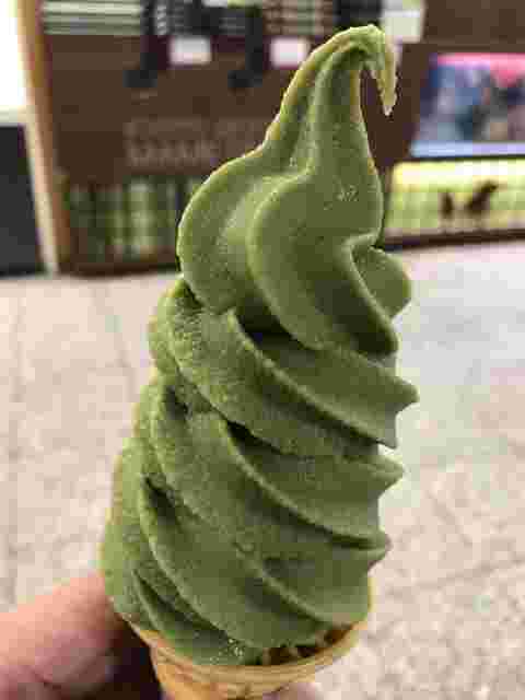 お豆腐京抹茶ソフト　豆とろう