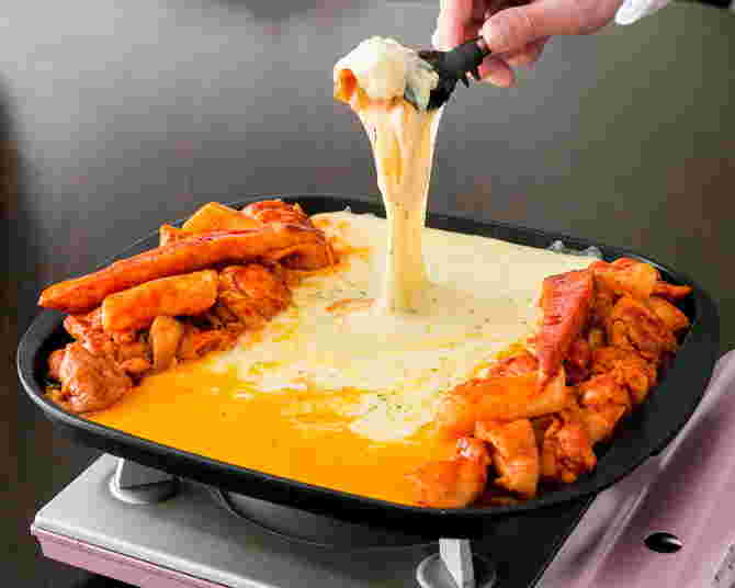 チーズタッカルビの食べ方の基本 おすすめの食べ方も紹介 お食事ウェブマガジン グルメノート