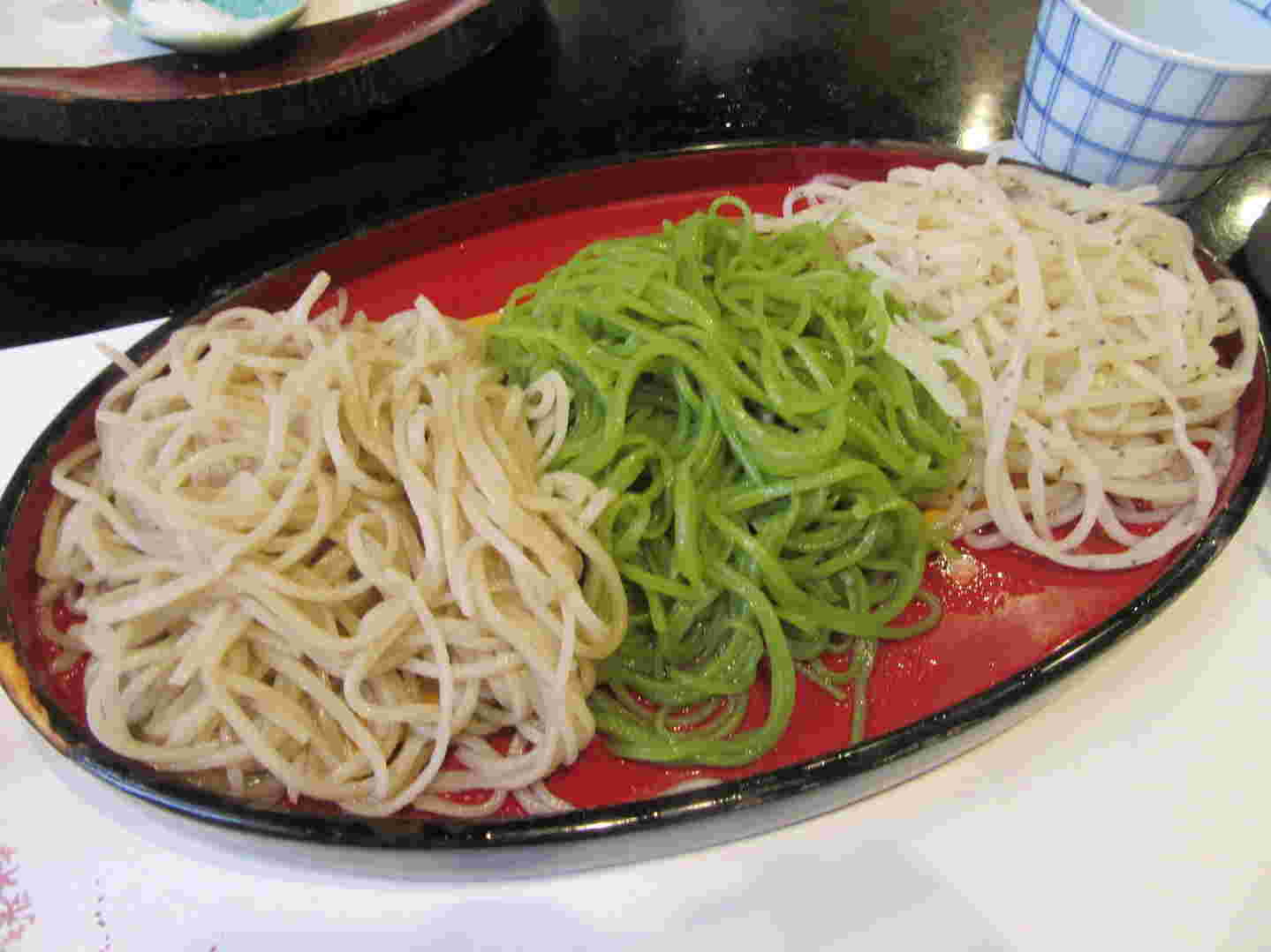 三色盛合せそば