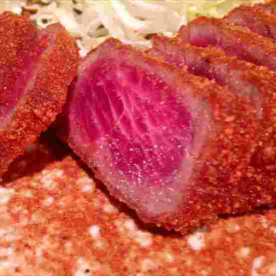 牛かつもと村の牛カツの拡大した写真