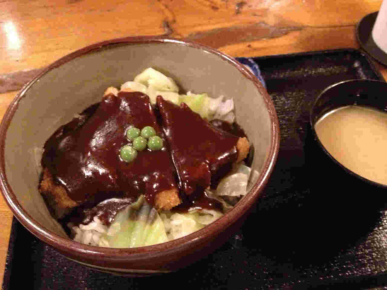 絶品デミかつ丼