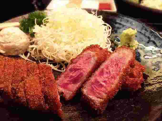 牛かつもと村の牛かつ