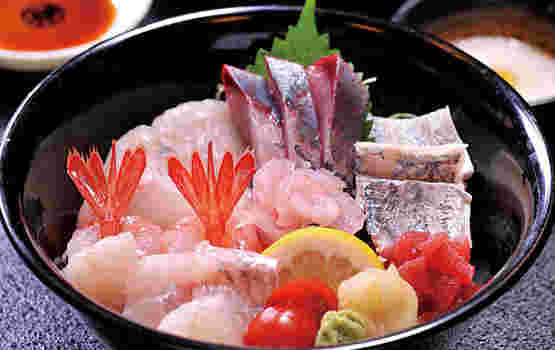 鮨・割烹 丸伊の海鮮丼