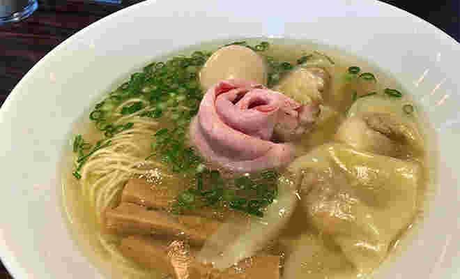 海老わんたん麺醤油味
