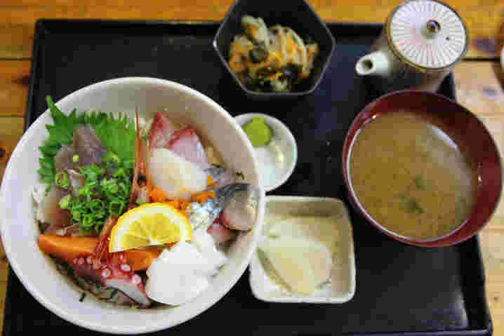 海鮮丼
