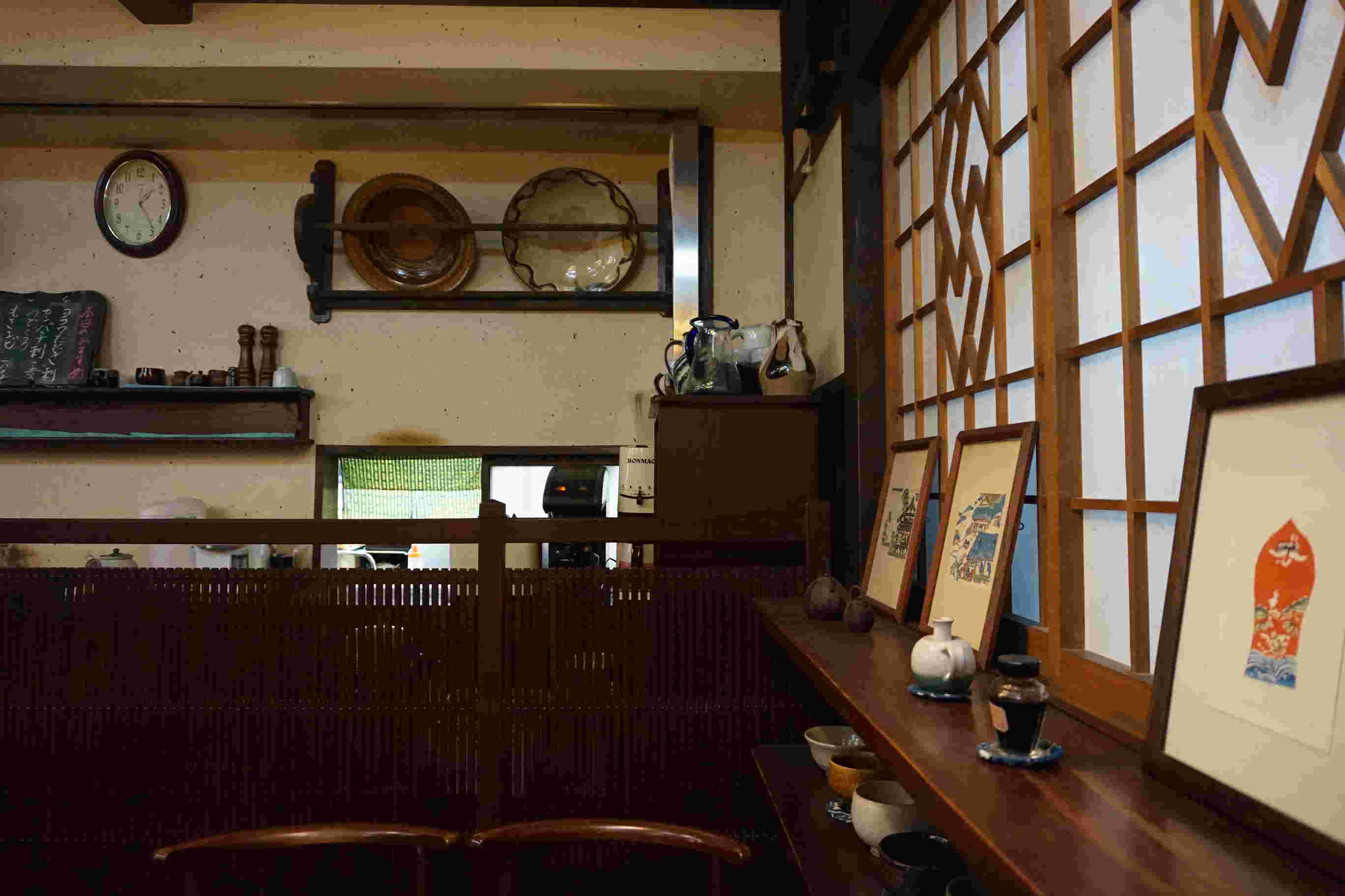 たくみ割烹店内