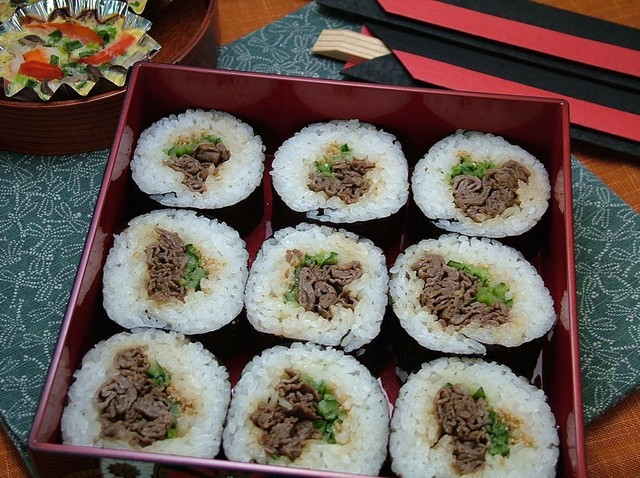 巻き寿司の作り方・レシピ!巻き方や切り方に保存方法も紹介! | お食事ウェブマガジン「グルメノート」
